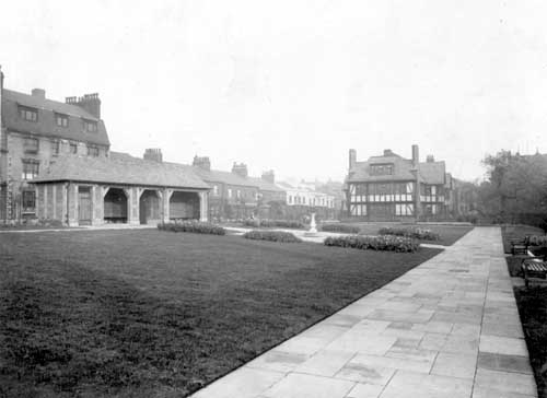 18th October 1933 View of Garden of Rest, which had opened in March 1933. This looks across the garden to Merrion Street (C) Leeds Libraries